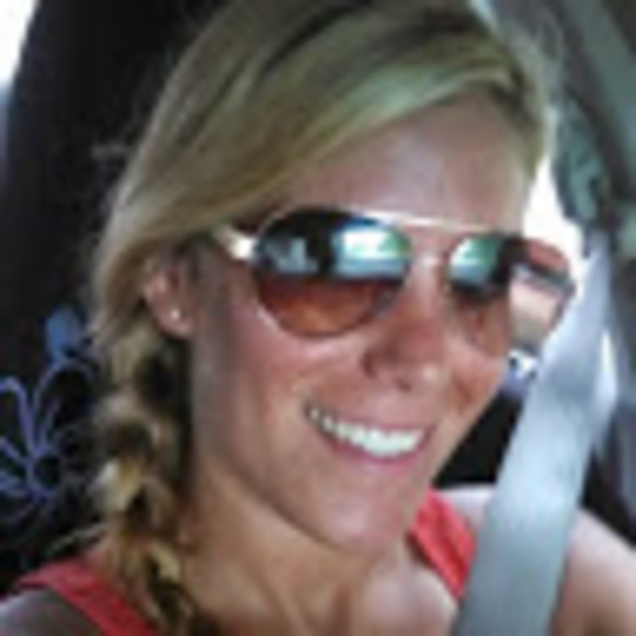 Meet your Posher, Mandi - Picture 1 of 1